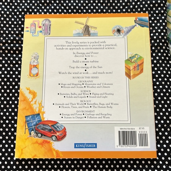 Two Kingfisher Young Discoverers Books; Energy & Power; Batteries, Bulbs & Wires - Picture 5 of 7